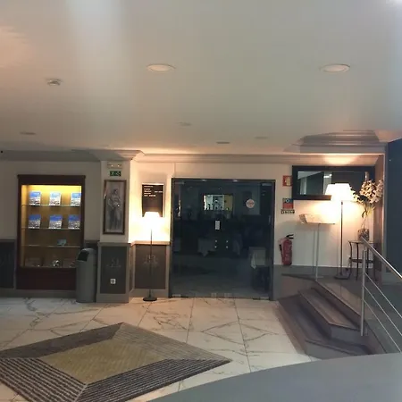 호텔 엑셀시어 3*